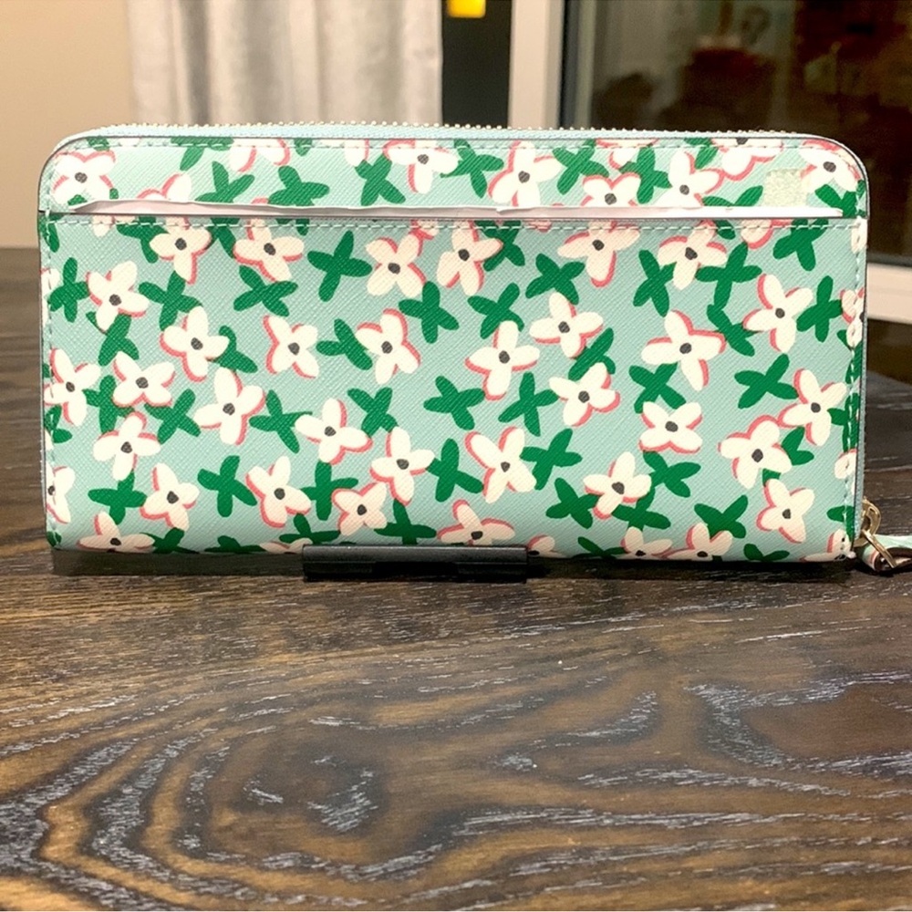 Kate Spade Laurel Way Floral Pop Print Aphrodite Zip Around Wallet. NWT - Picture 2 of 7